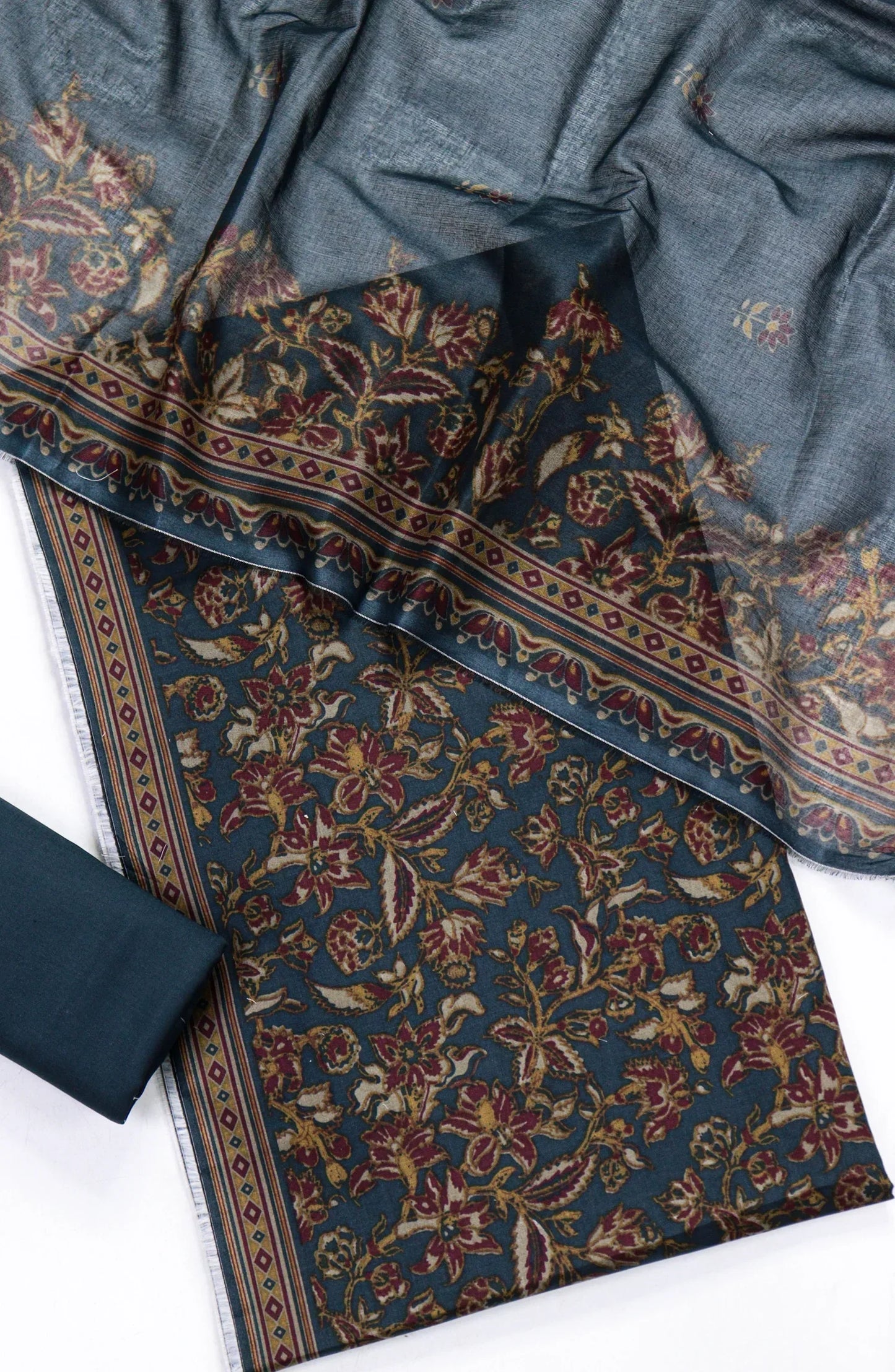 Printed Lawn Unstitched 3 Piece Suit