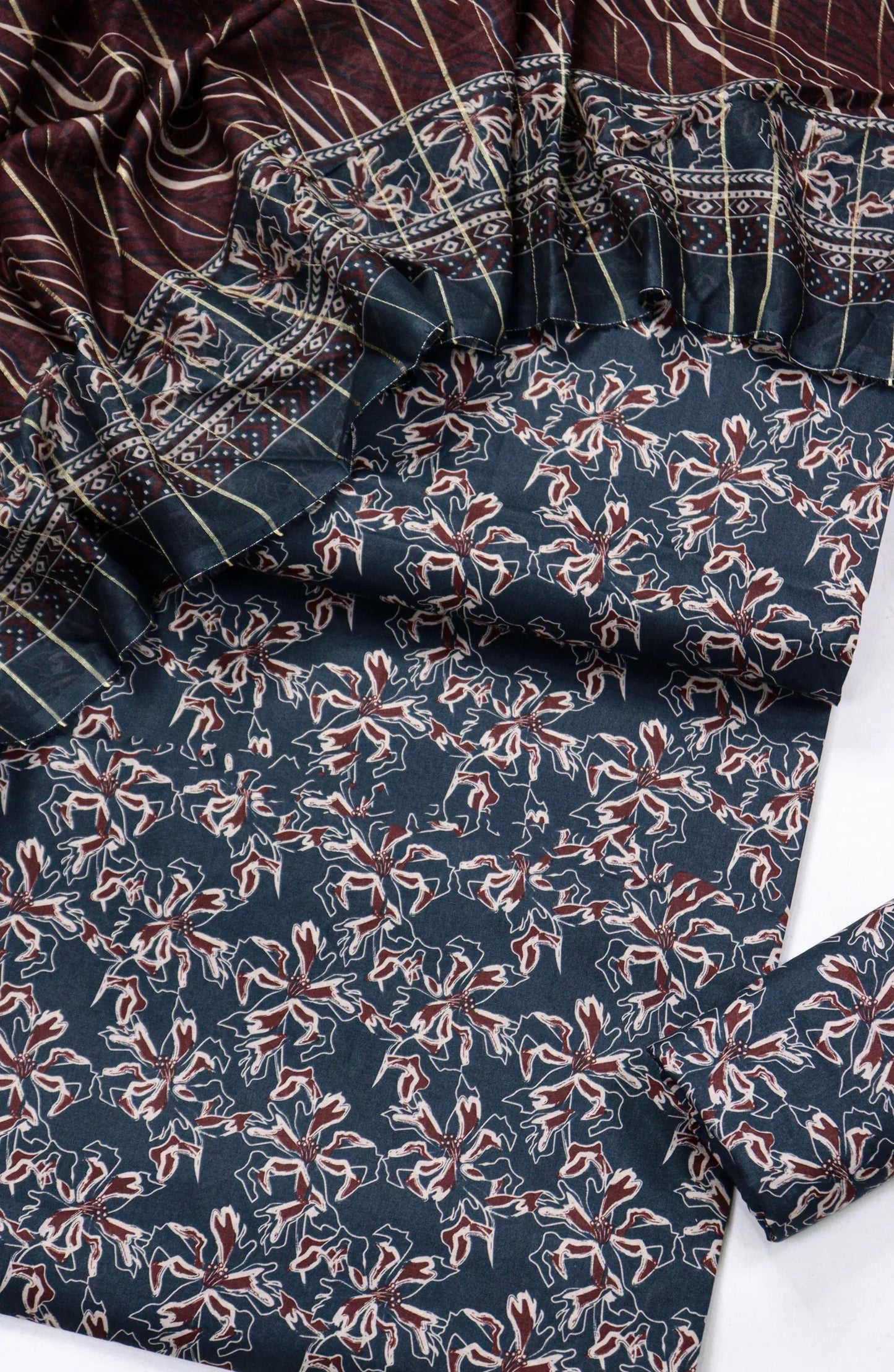 Printed Lawn Unstitched 3 Piece Suit