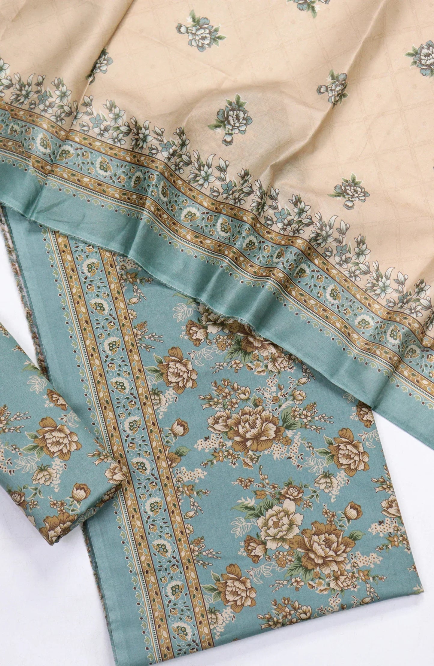 Printed Lawn Unstitched 3 Piece Suit