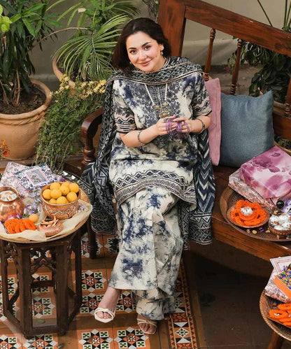 3 Piece BreezeLawn Printed UnStitched Suit with Printed Dupatta &amp; Printed Trouser.